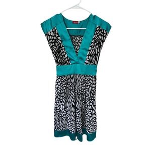 Ruby Rox Black and White/Teal Dress - Size‎ Medium